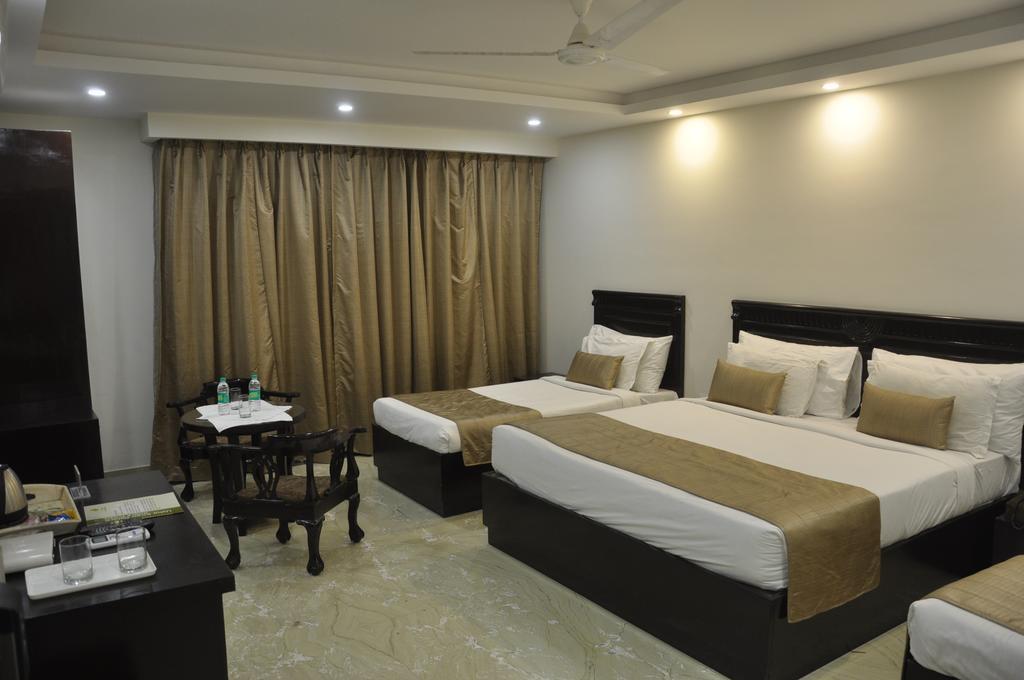 Genx Usha Kiran Agra Hotel อัครา ห้อง รูปภาพ