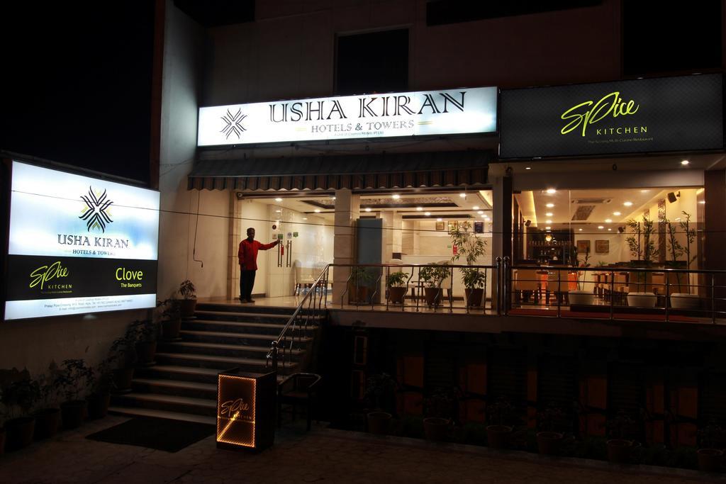 Genx Usha Kiran Agra Hotel อัครา ภายนอก รูปภาพ